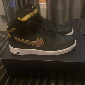 Nike Air Force 1 HIGH ‘07 LV8 NEW in box